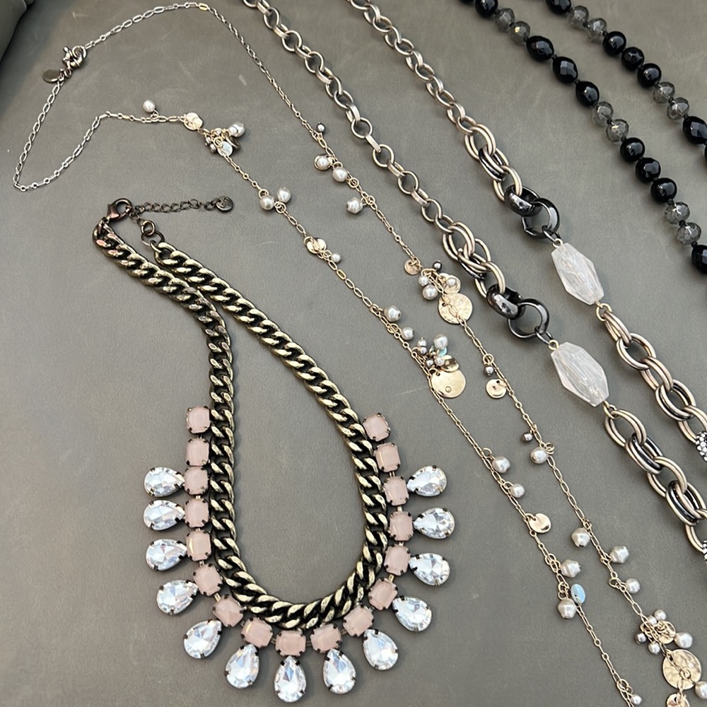 BUNDLE 4 Necklaces - Beautiful 💜 - Picture 3 of 4